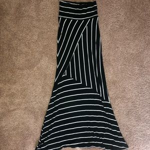 Black and white maxi skirt